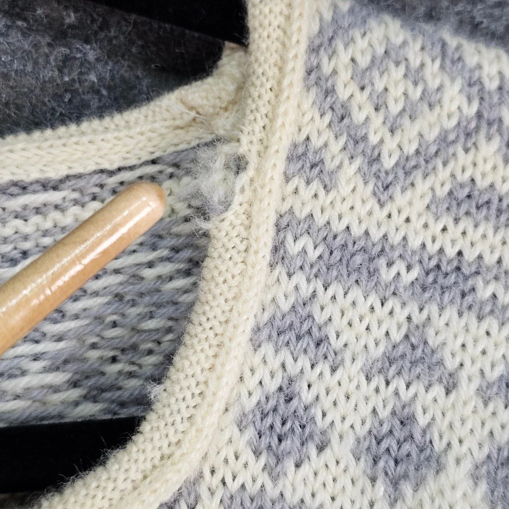 Vtg Dale of Norway Fair Isle Sweater, Ivory Gray, Wool, L - 44, ❗️FLAWED❗️
